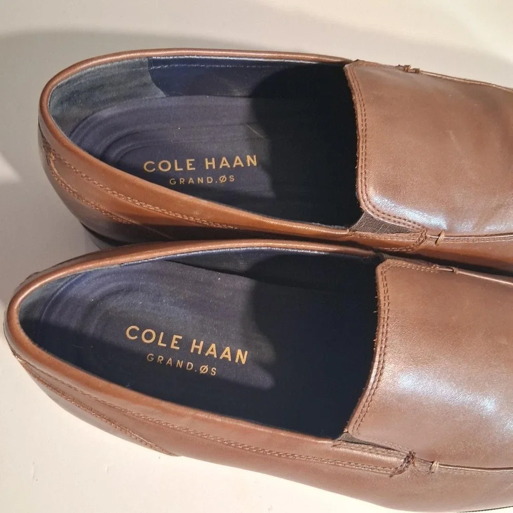 Mens brown leather loafers slip onCole Haan new condition no flaws